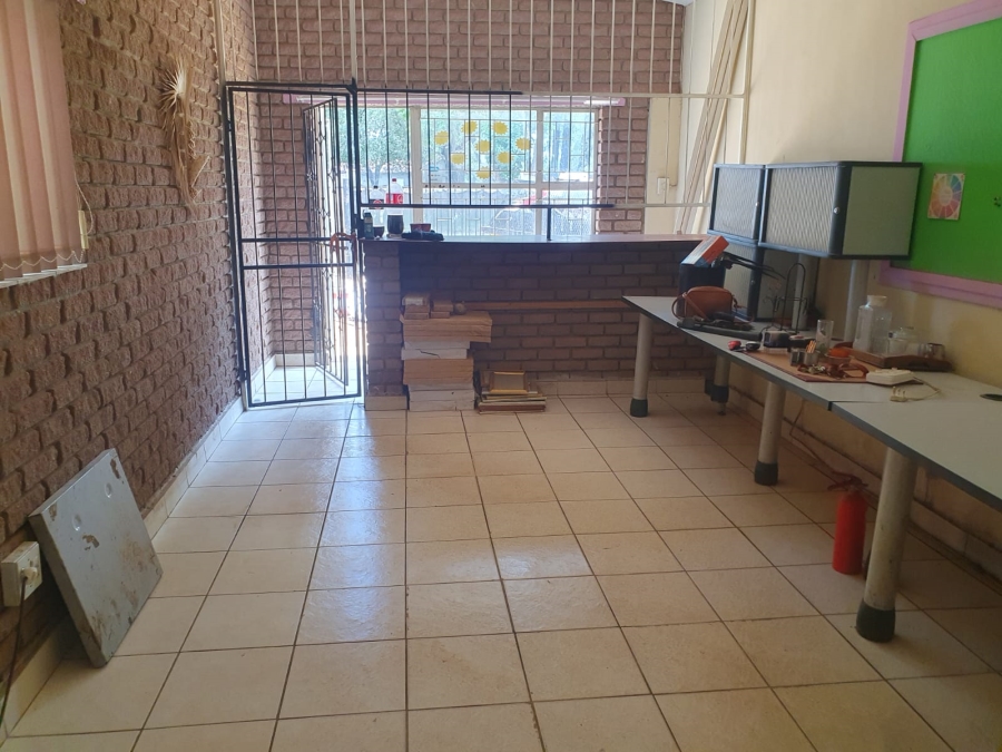 8 Bedroom Property for Sale in Orkney Park North West